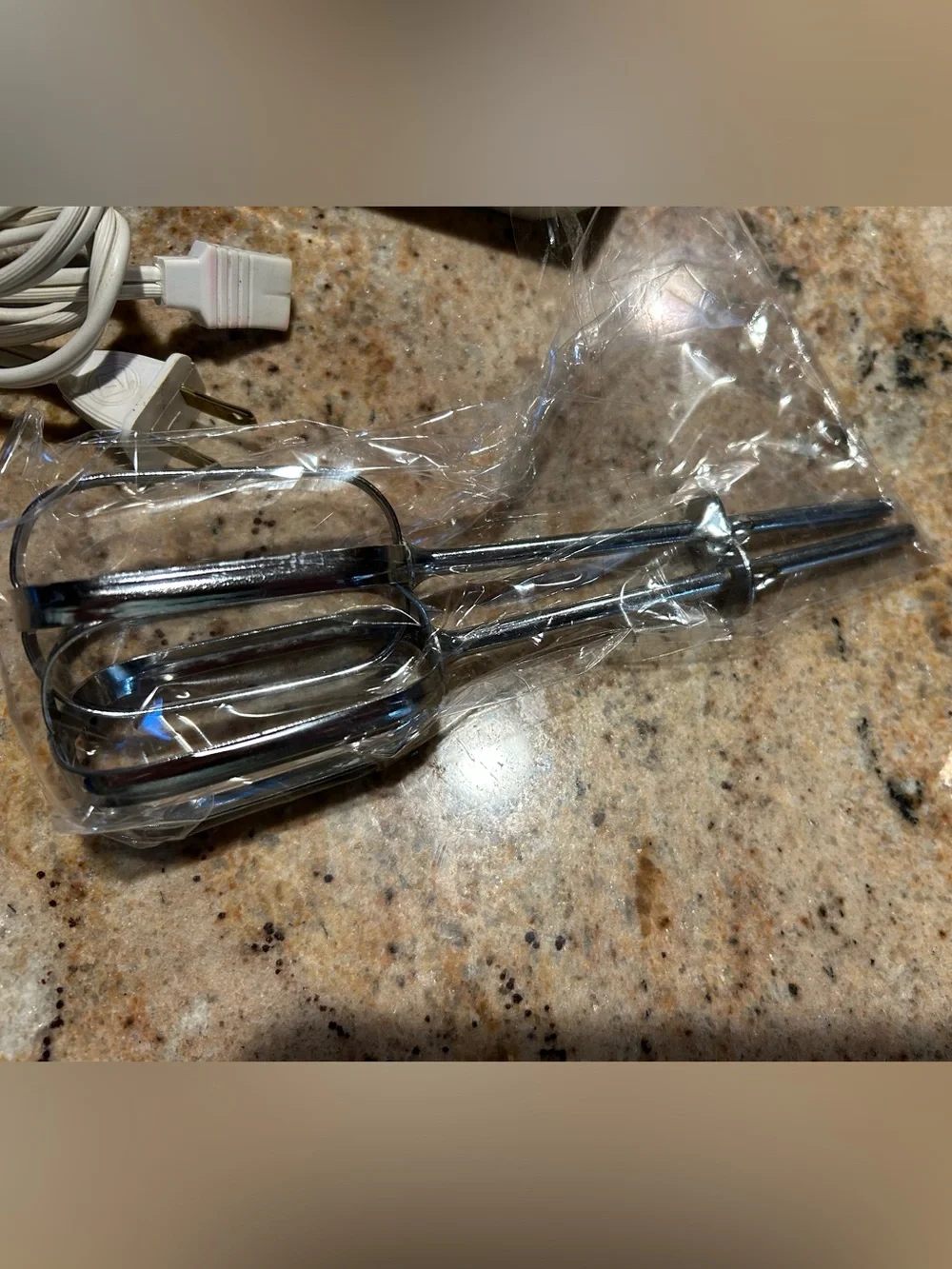 General Electric Model 420A 120W-120V Vintage Hand Mixer Harvest Gold 5 Settings